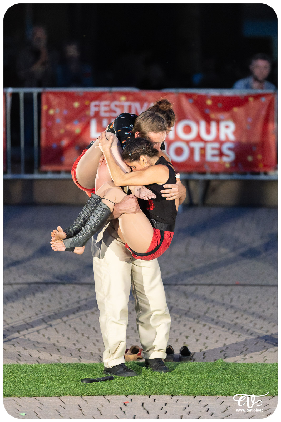 LA PROMESSE DU VIDE (CIE AVIS DE TEMPETE)